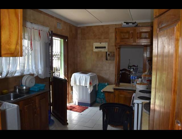 3 BEDROOM HOUSE FOR SALE IN UMZINTO